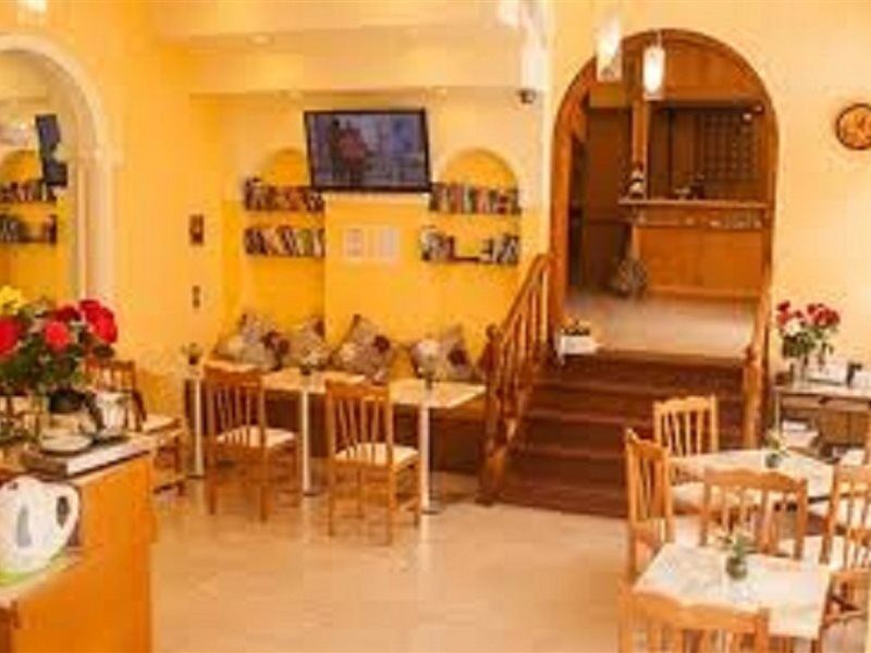 Bella Vista Beach Hotel And Studios Benitses  Esterno foto